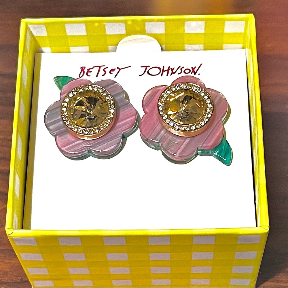 Betsey Johnson earrings with added matching ring - Picture 7 of 9